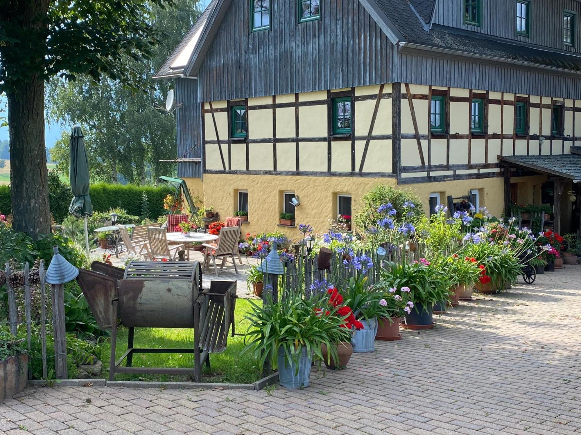 Hotel Olbernhau Mit Sauna - Kleines Landhotel Zur Ofenschenke Buitenkant foto